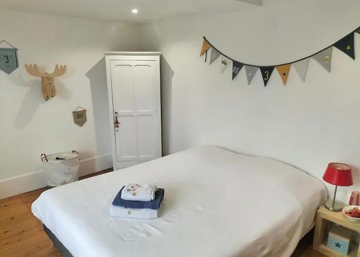 Couette-café La Des Remparts 3*